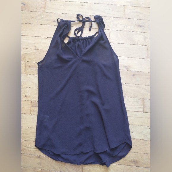 Top - Picture 1 of 2